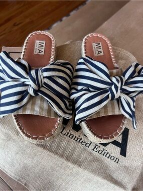 New NEVERWORN MIA Navy & Cream Striped Bow Espadrille Slide